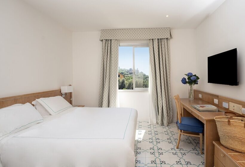 Номер Basic, Grand Hotel Vesuvio