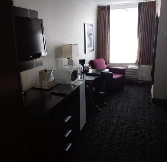 スタンダードルーム, Ramada Plaza By Wyndham Niagara Falls