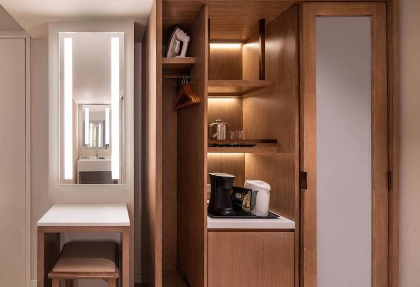 Номер Стандарт 2 Двуспальные Кровати, Sheraton Waikiki Beach Resort