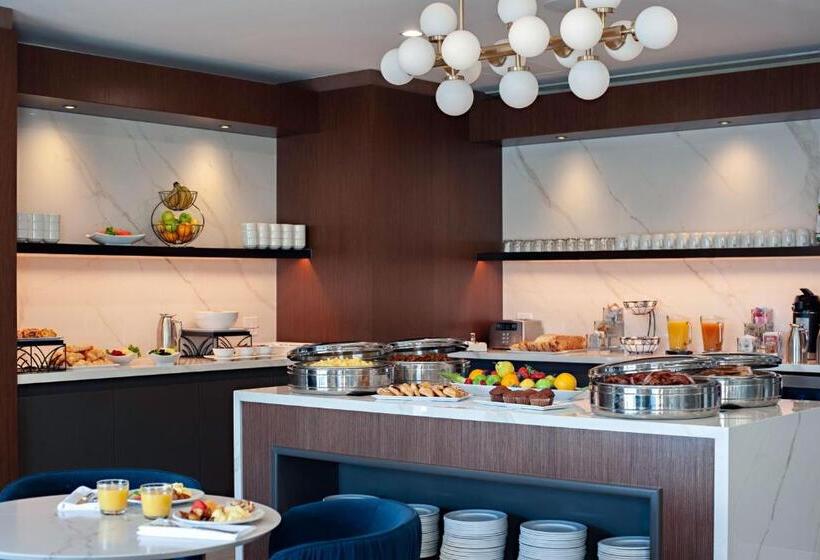 クラブルーム ビュー, Delta Hotels By Marriott Victoria Ocean Pointe Resort