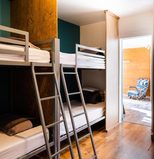 Кровать в Общей Комнате, Auberge De Jeunesse Le Camp De Base
