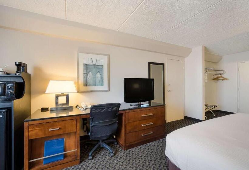 스탠다드 룸 킹사이즈 침대, Best Western Riverfront Inn