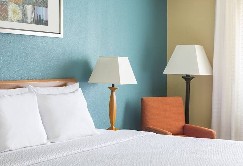 이그제큐티브 스위트, Fairfield Inn Muncie