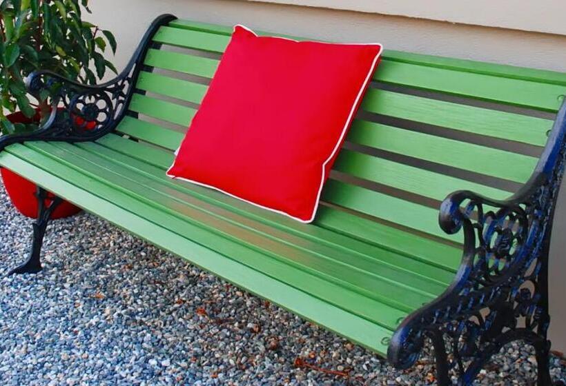 חדר סטודיו סטנדרד, Almond Court Motel