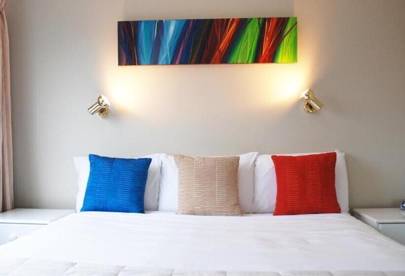 Апартаменты 2 Спальни, Almond Court Motel
