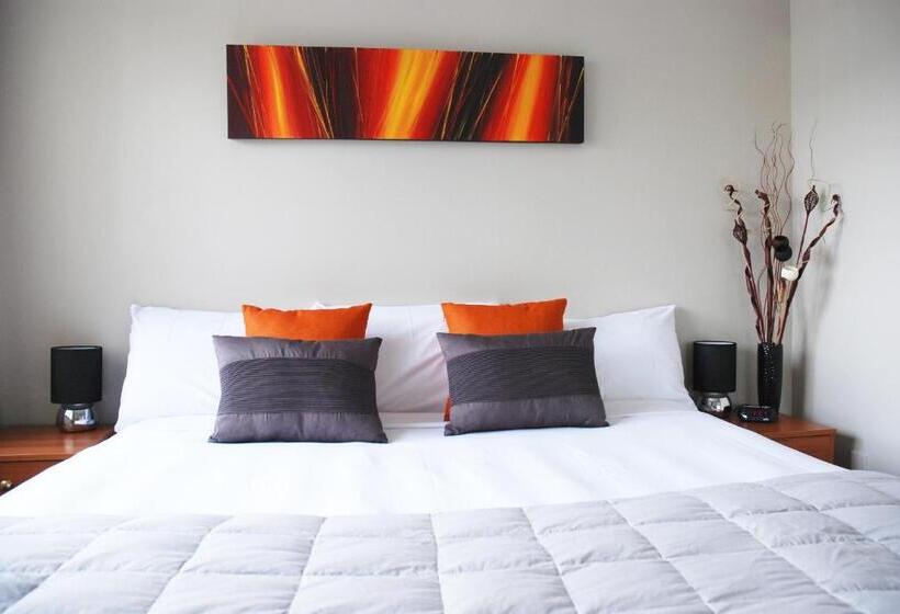 Апартаменты 2 Спальни, Almond Court Motel