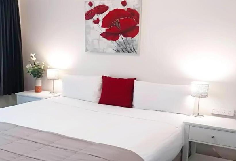 דירת חדר, Almond Court Motel