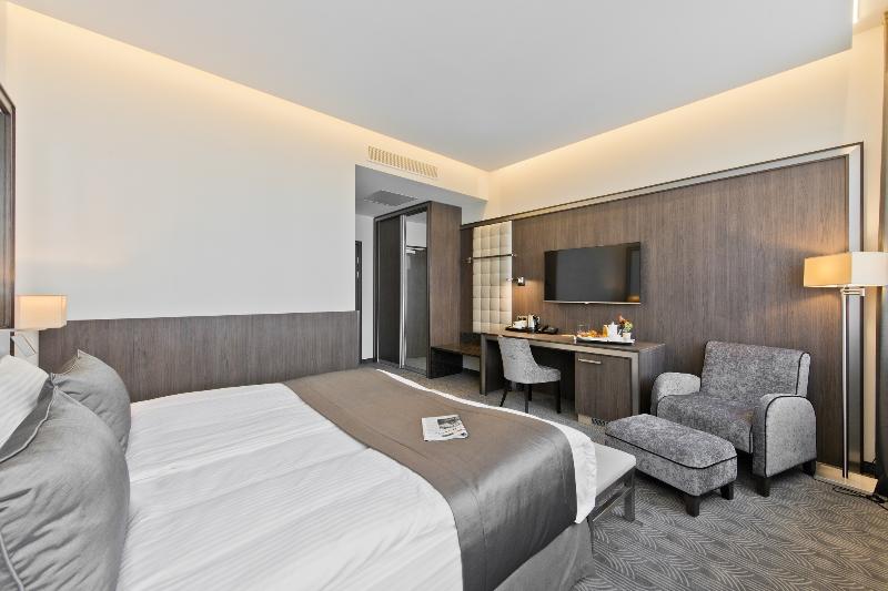 침실 2개 아파트, Cleveland Thermal Motel