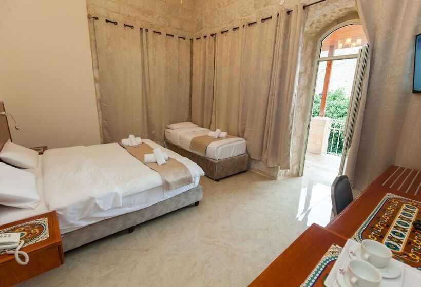 Standard Triple Room, Azzahra Boutique Hotel & Restaurant   Jerusalem