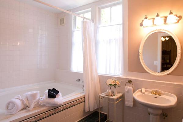 Номер Стандарт Внутренний, Beaufort House Inn