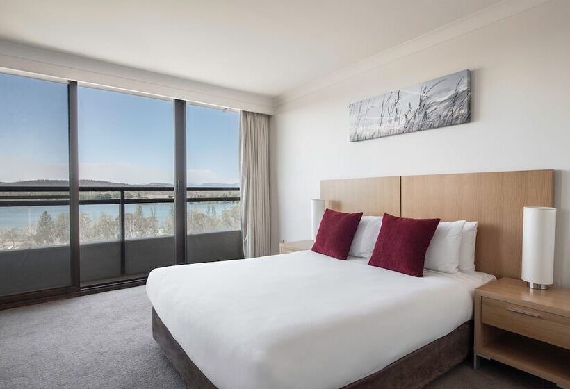 침실 2개 아파트, Breakfree Capital Tower Apartments