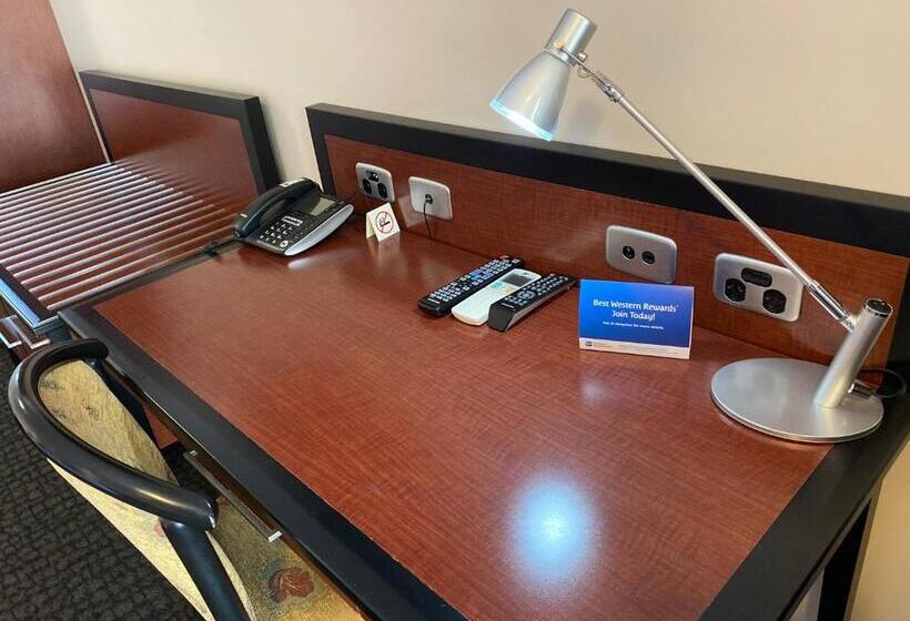 غرفة ديلوكس عائلية, Best Western Plus All Settlers Motor Inn