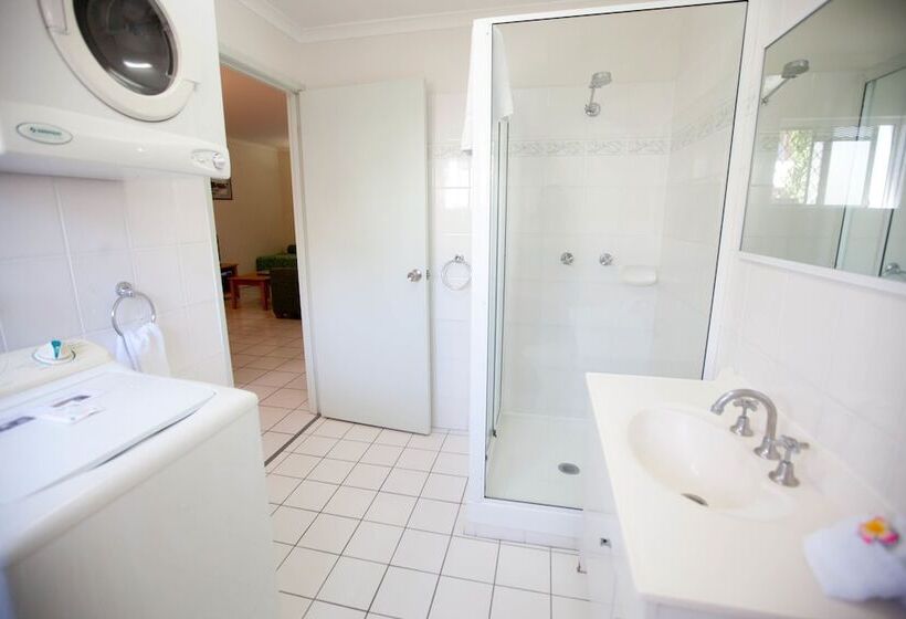 Family Suite, Trinity Beach Pacific
