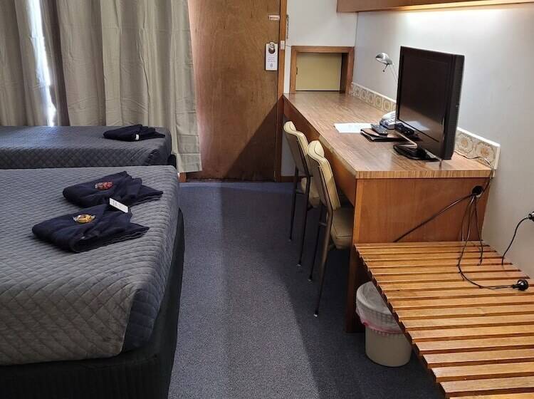 Семейный Номер, Glynlea Motel