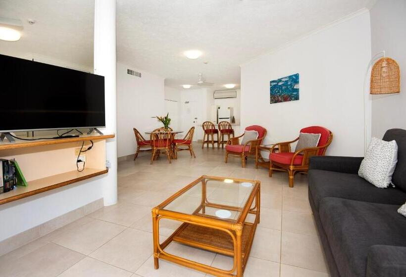 Апартаменты 1 Спальня с Видом, Golden Sands Beachfront Resort