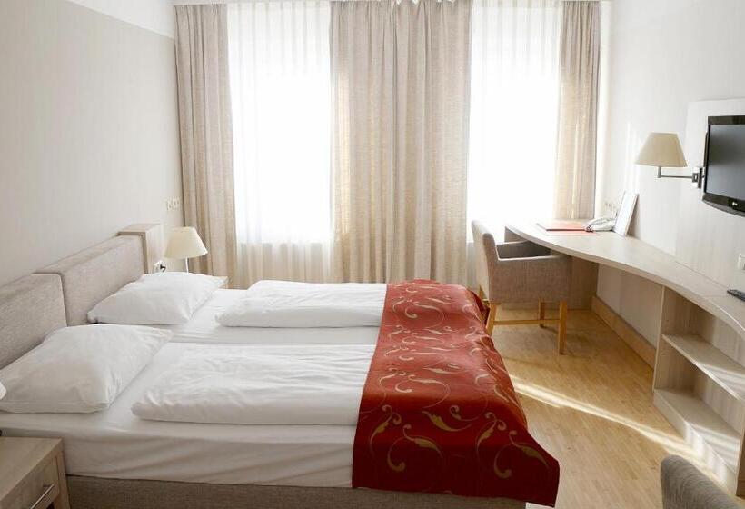 高级大房间, Europahaus Wien