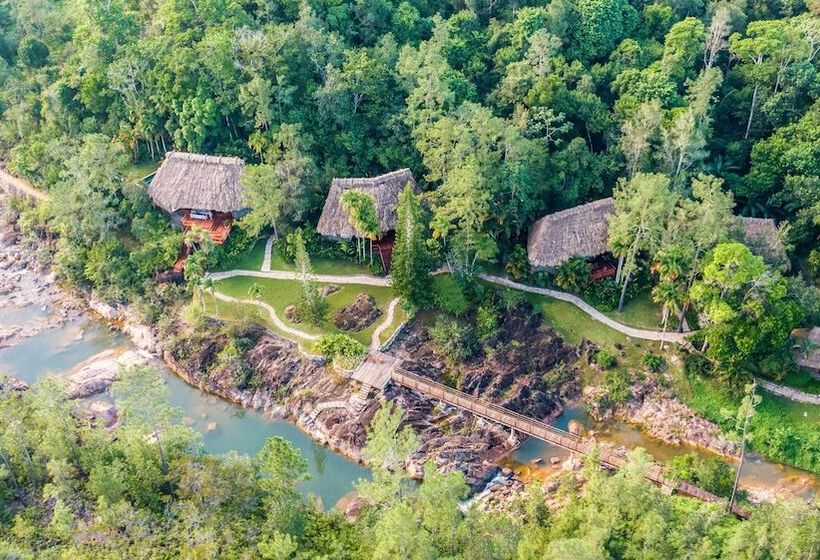 ویلای 2 خوابه, Blancaneaux Lodge by Francis Ford Coppola