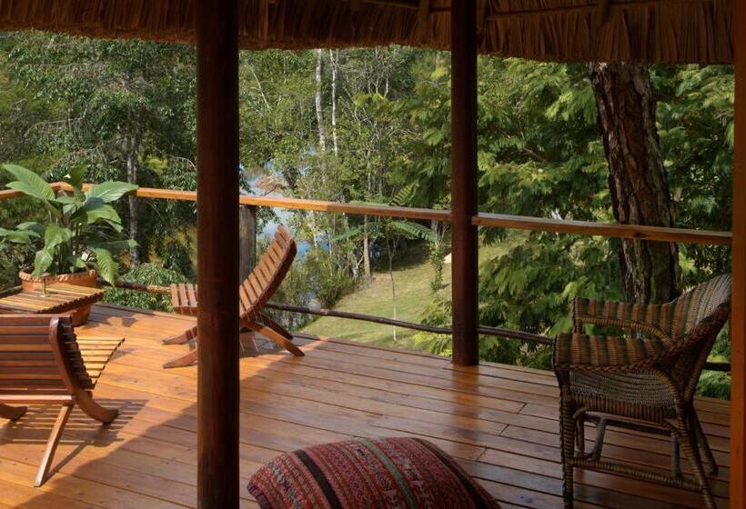 کابین, Blancaneaux Lodge by Francis Ford Coppola