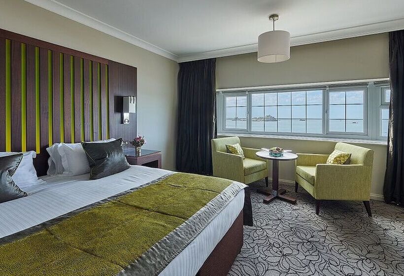 Номер Deluxe Вид на Море, Grand Jersey Hotel And Spa