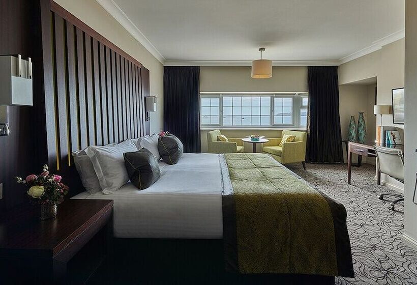 اتاق لوکس با چشم‌انداز دریا, Grand Jersey Hotel And Spa