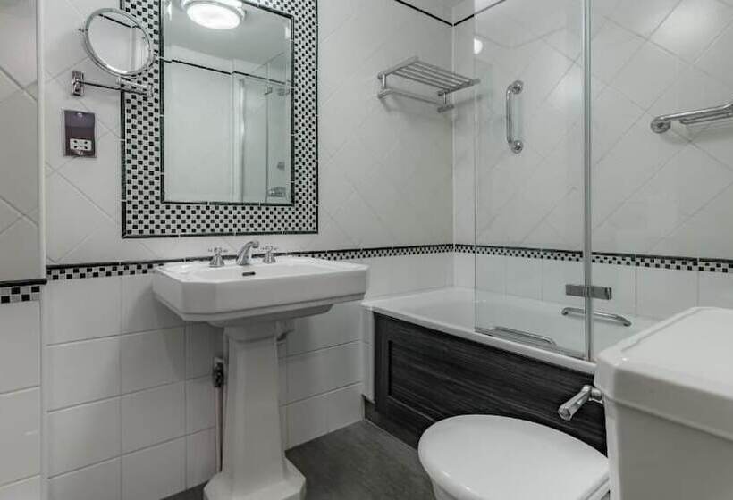 Классический Номер Вид на Море, Grand Jersey Hotel And Spa
