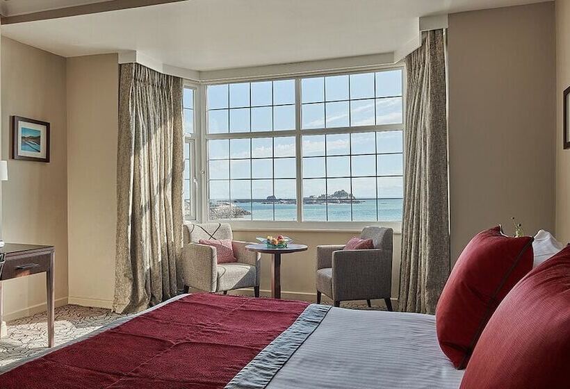 Номер Superior Вид на Море, Grand Jersey Hotel And Spa