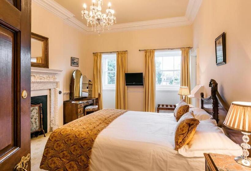 Номер Стандарт, Ednam House