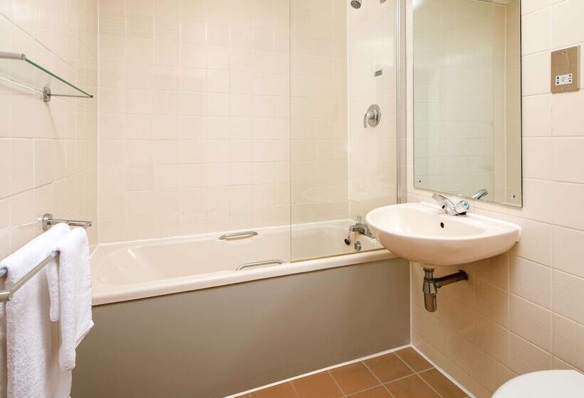 Классический Номер, Mercure Hull Grange Park