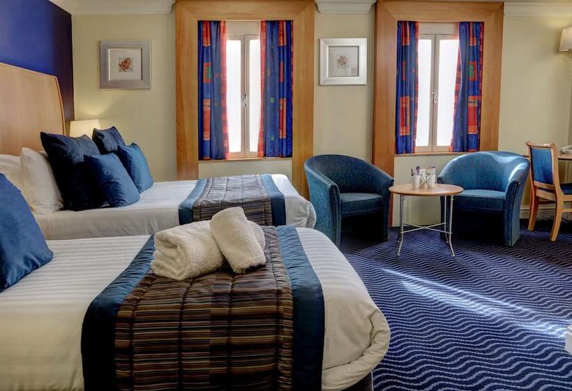 Семейный Номер, The Bull Hotel; Sure Hotel Collection By Best Western