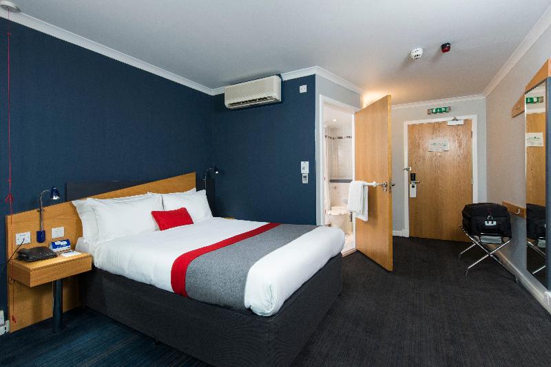 Номер Стандарт Адаптированный для Инвалидов, Holiday Inn Express Warwick   Stratford Upon Avon, An Ihg