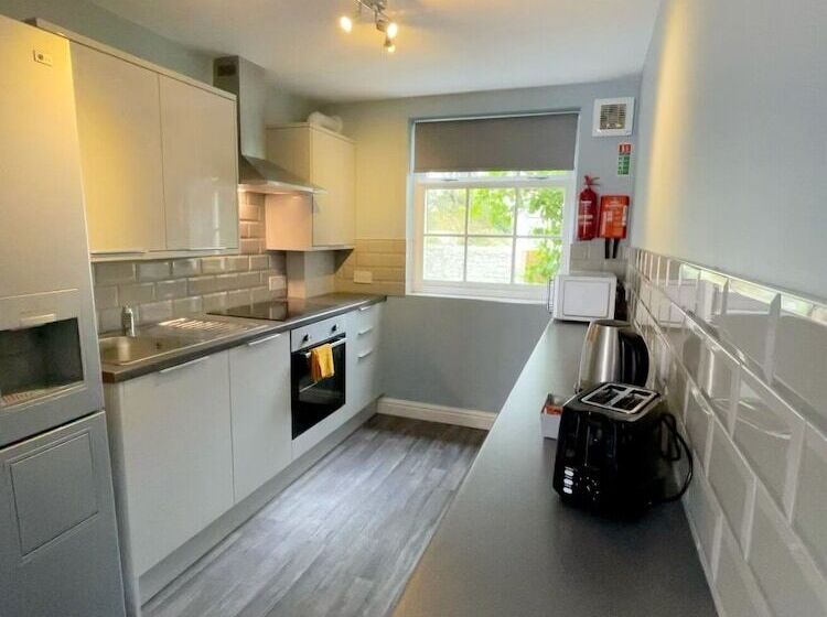 Apartamento 2 Dormitórios, Norton House Hotel   Mumbles