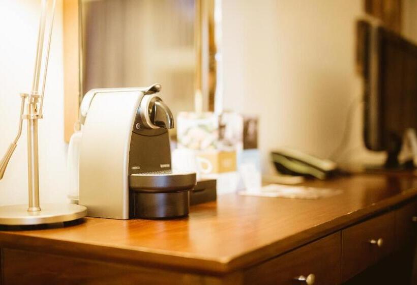 Номер Стандарт, Mercure Winchester Wessex