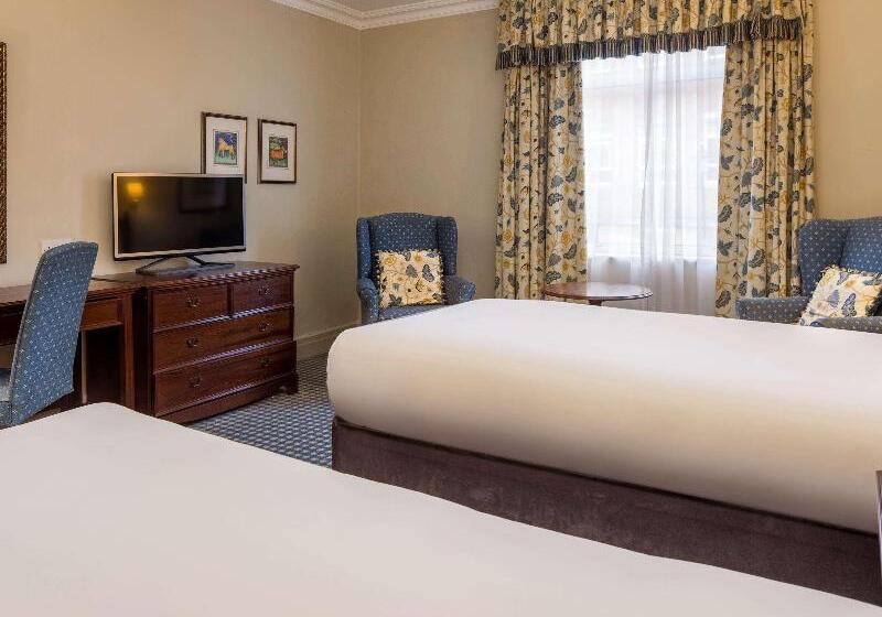 Номер Стандарт, Mercure Winchester Wessex