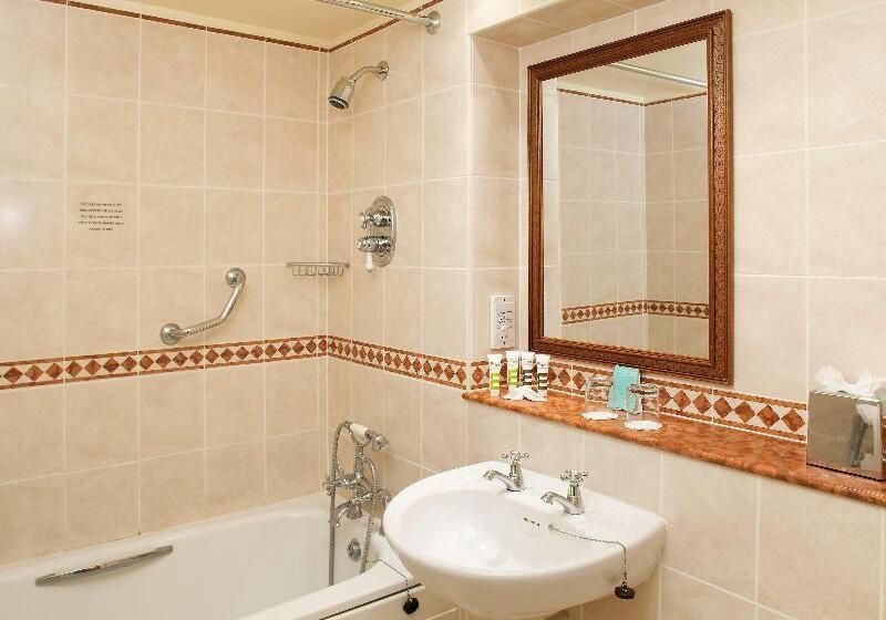 Классический Номер, Mercure Winchester Wessex