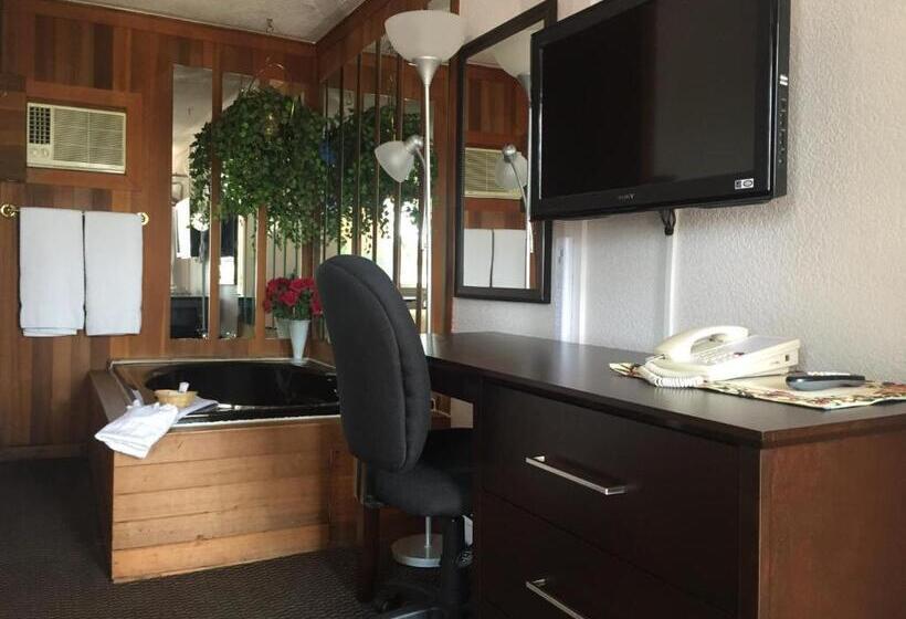 자쿠지 스위트, Country Squire Motel