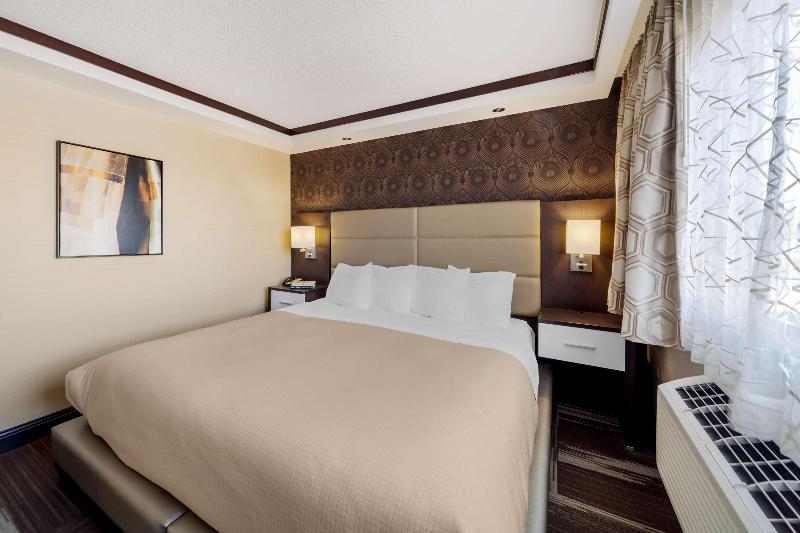 キングサイズベッドのスイートルーム, Best Western Plus Edmonton Airport