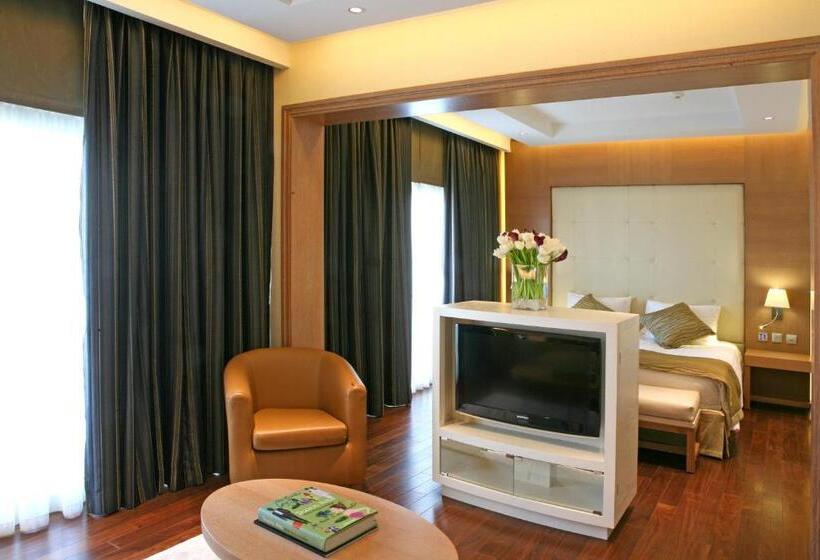 전망 스위트, Crowne Plaza Limassol, An Ihg