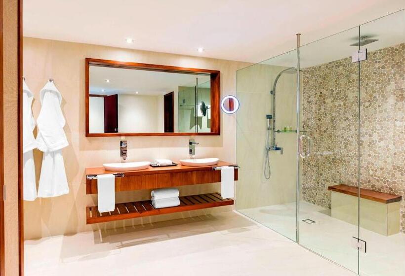 Студио Базик, The Westin Fiji Golf Resort & Spa