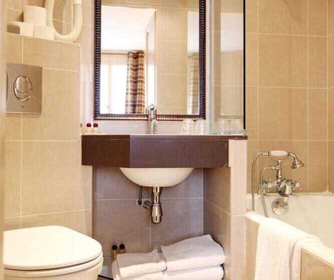 Standard Triple Room, Albe Bastille