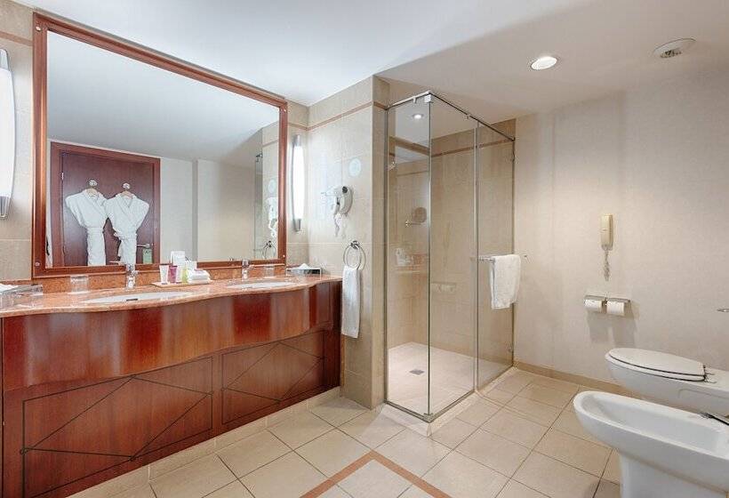 سوییت جونیور, Occidental Paris Levallois