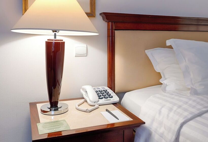 سوییت جونیور, Occidental Paris Levallois