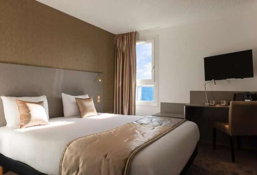 Четырехместный Номер Стандарт, The Originals City, Hôtel Orléans Nord
