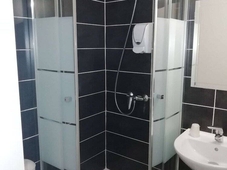 Номер Стандарт, Kyriad Direct Dreux