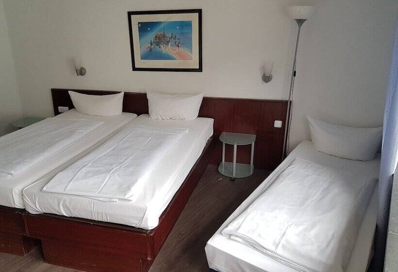 3-Bett-Standardzimmer, Berliner Hof