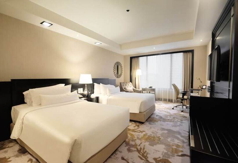 Номер Deluxe, Ayana Midplaza Jakarta