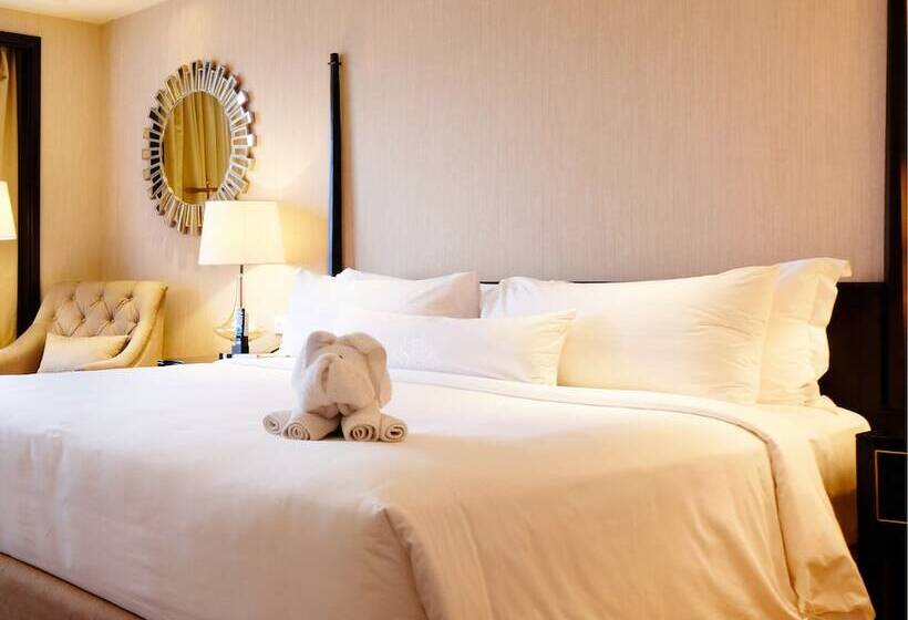Номер Executive, Ayana Midplaza Jakarta