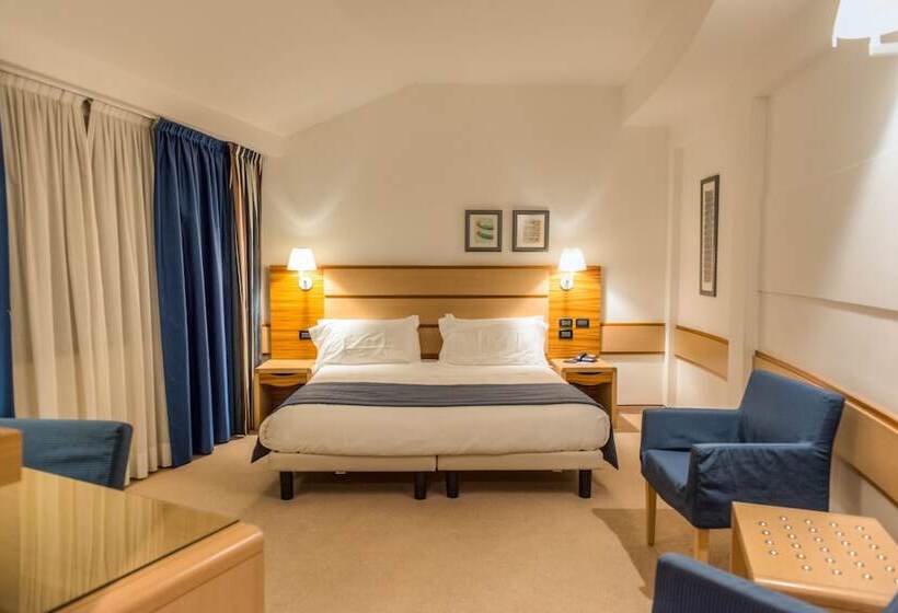 スタンダード４人部屋, Cardano Hotel Malpensa