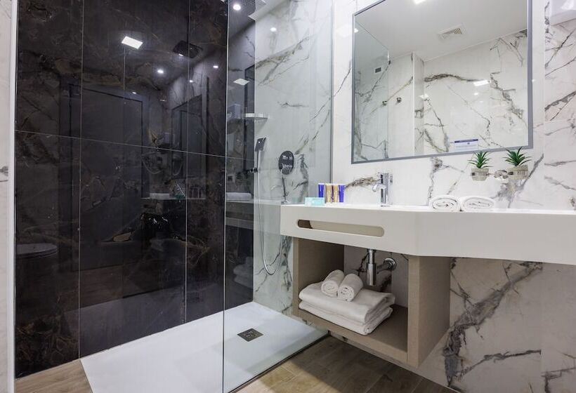 Четырехместный Номер Стандарт, Jr Hotels Gate 7 Bologna