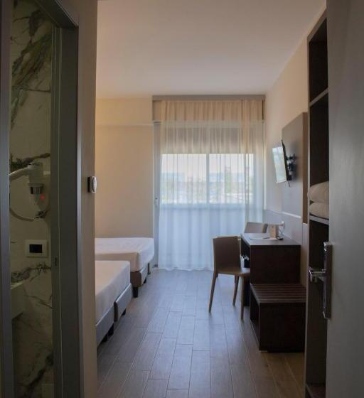 Четырехместный Номер Стандарт, Jr Hotels Gate 7 Bologna