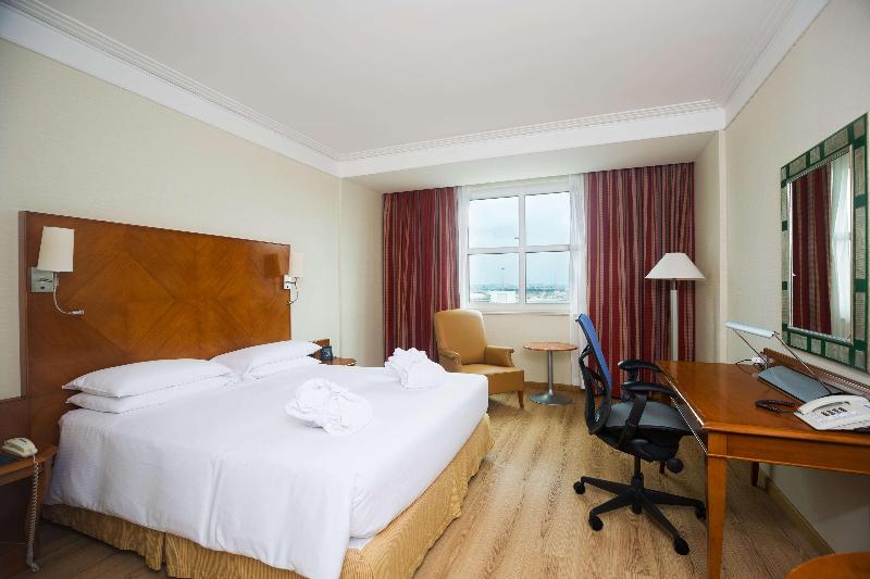 سوئیت اجرایی با تخت کینگ, Hilton Rome Airport
